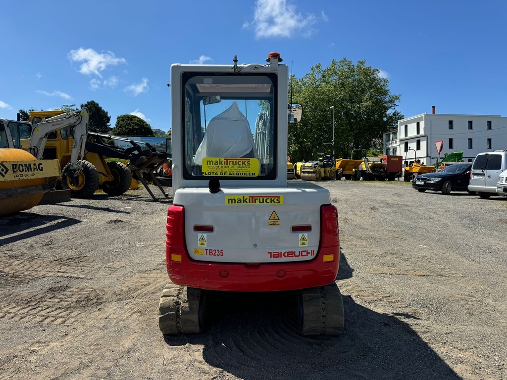 TAKEUCHI TB235