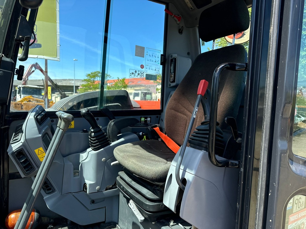KUBOTA KX80-4A