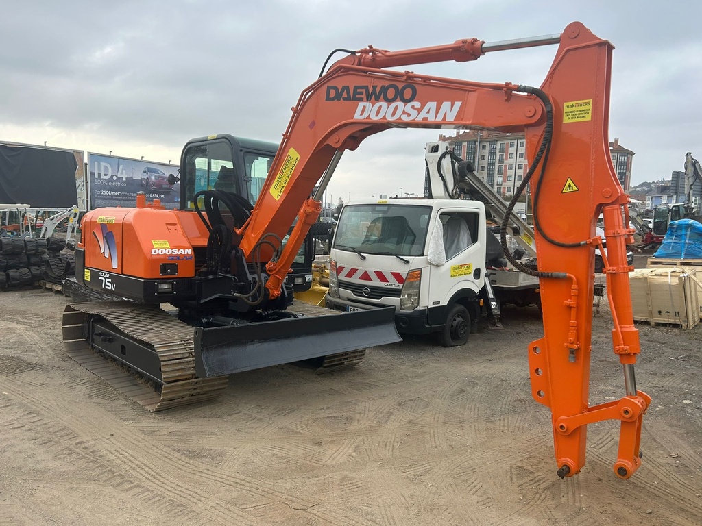 DAEWOO DOOSAN SOLAR 75V