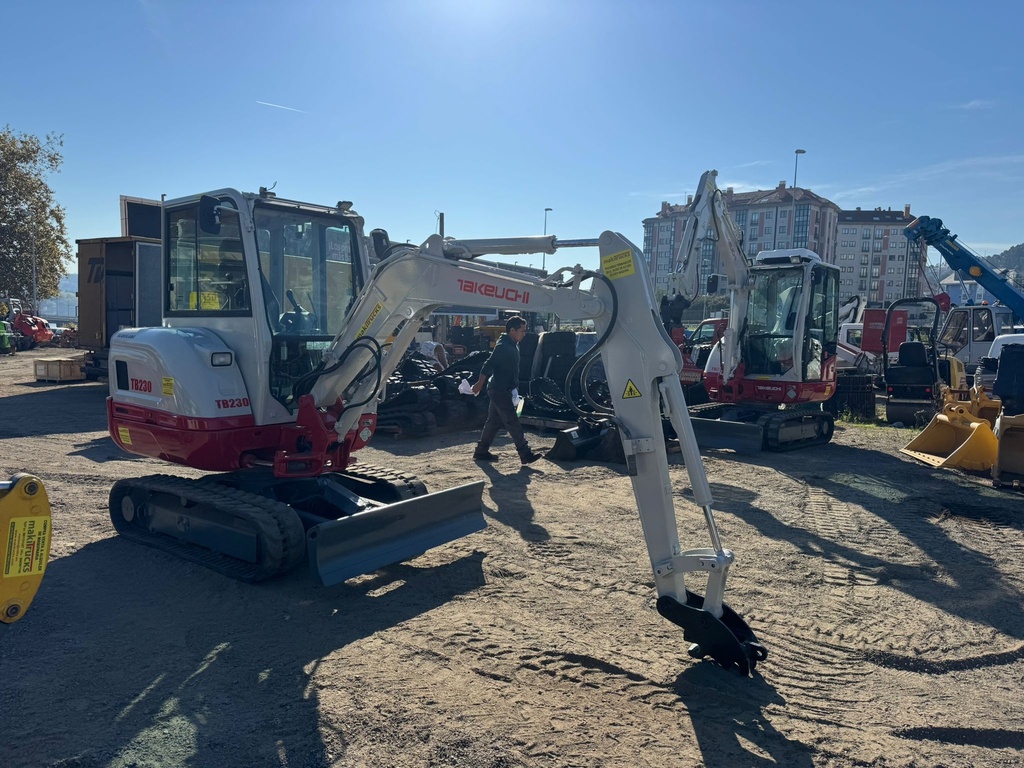 TAKEUCHI TB230