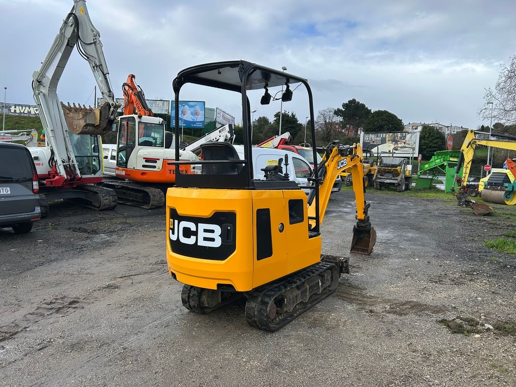 JCB 16C
