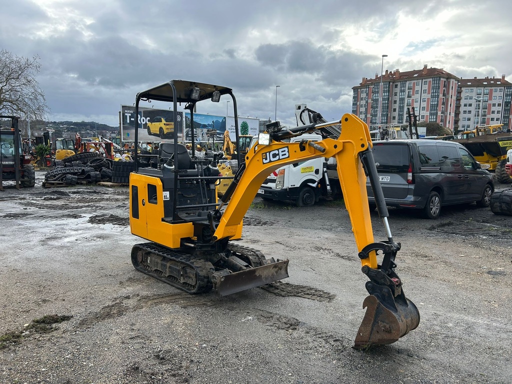 JCB 16C