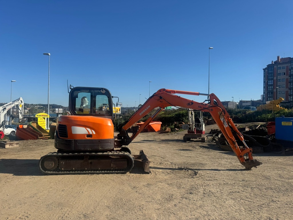 Doosan dx60r