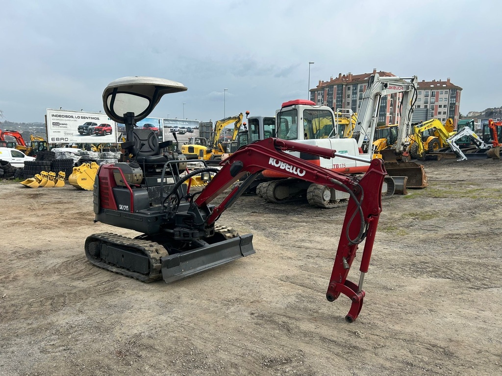 Kobelco sk015