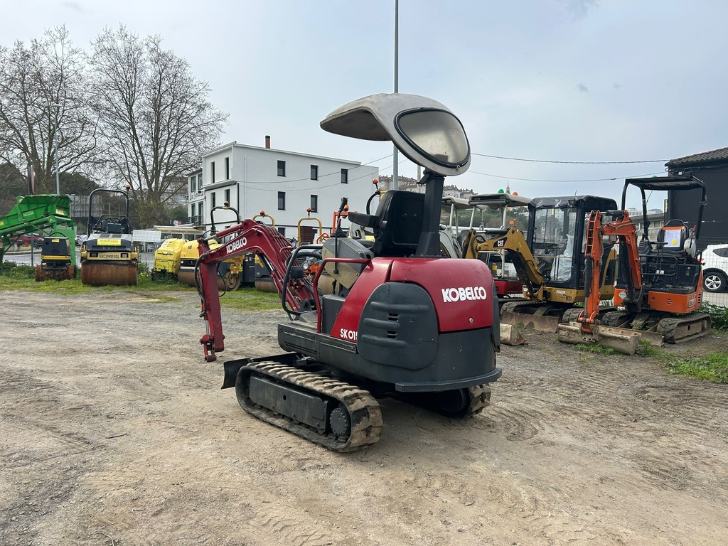 Kobelco sk015