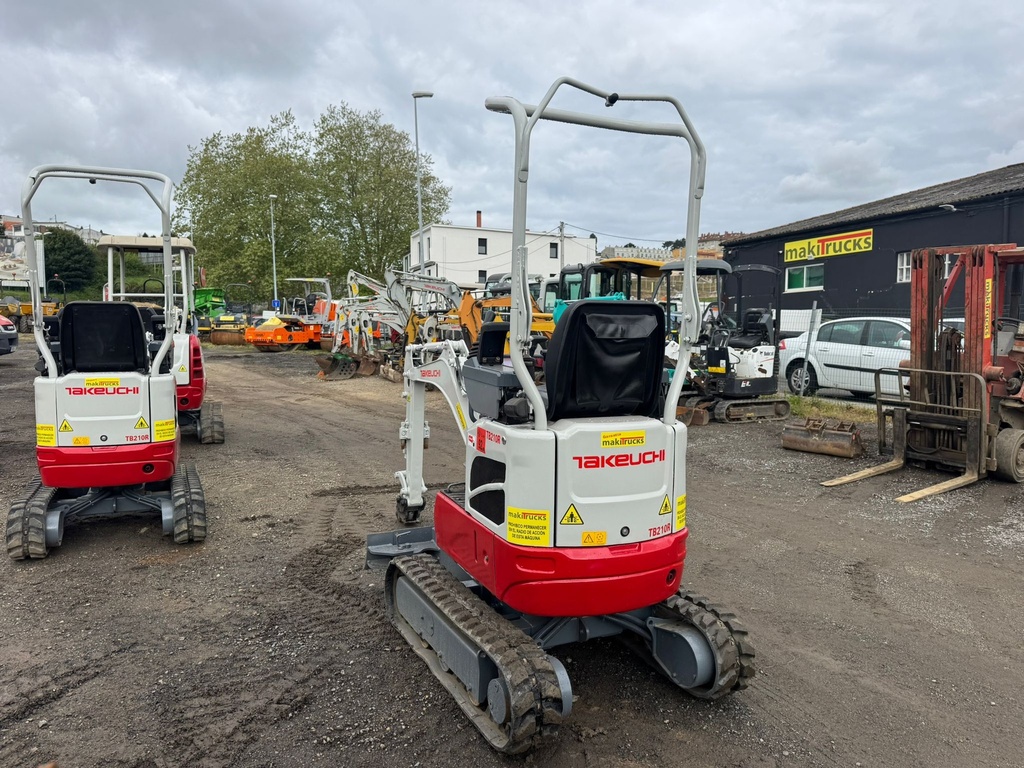 TAKEUCHI TB210R