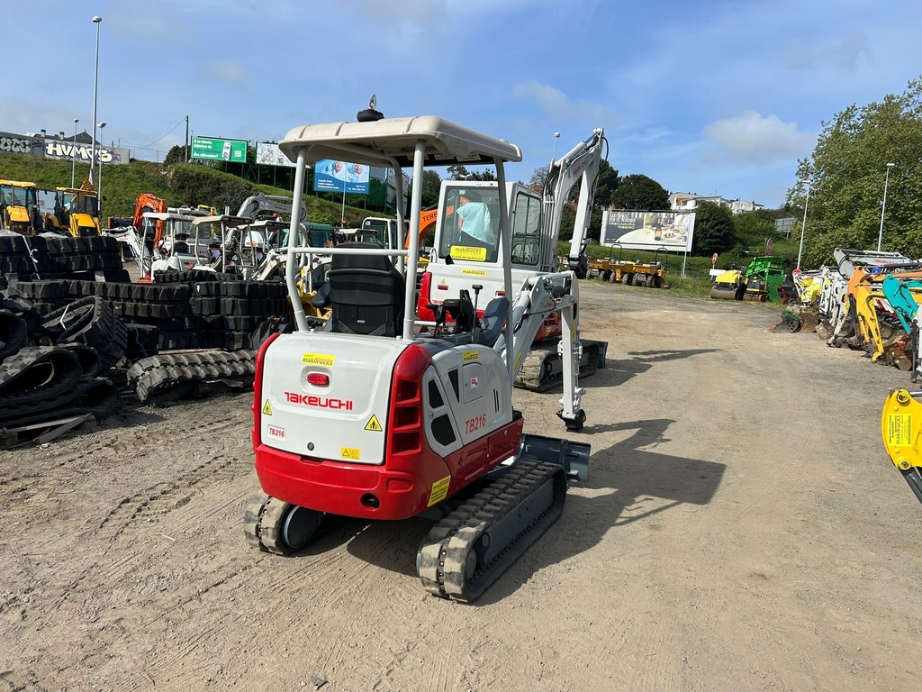 TAKEUCHI TB216