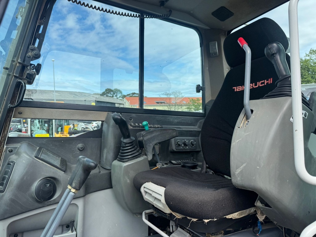 Takeuchi TB290 