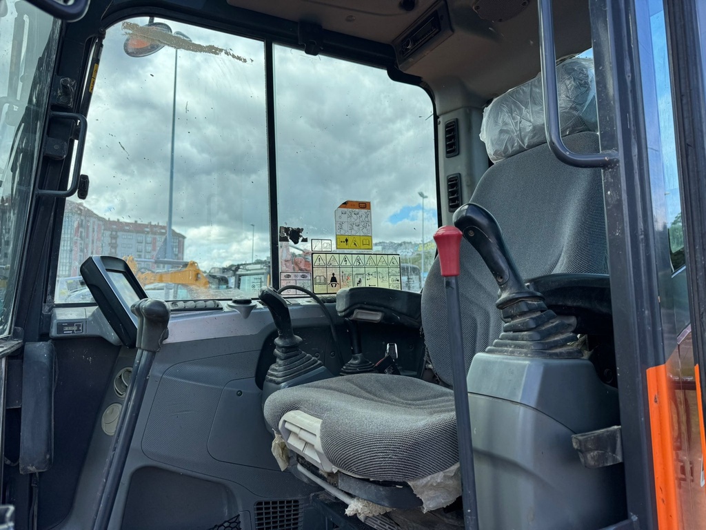 DOOSAN DX85R-3 