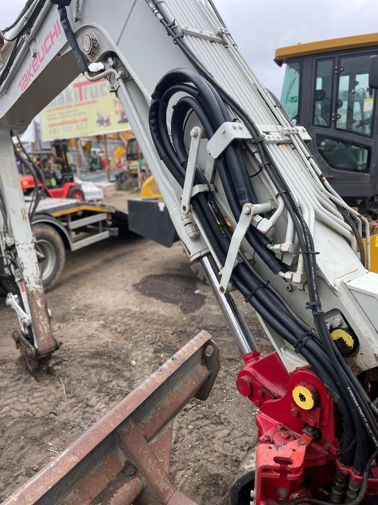 TAKEUCHI TB180 FR
