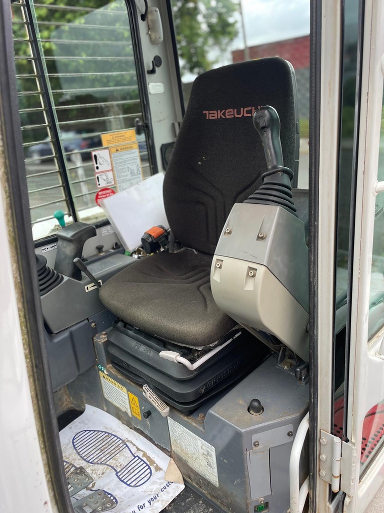 TAKEUCHI TB180 FR
