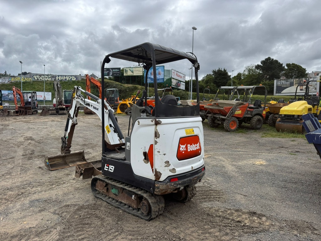 BOBCAT E19 