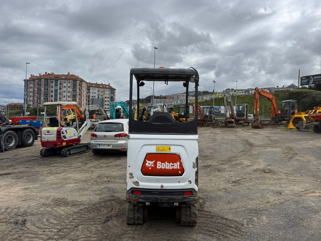 BOBCAT E19 