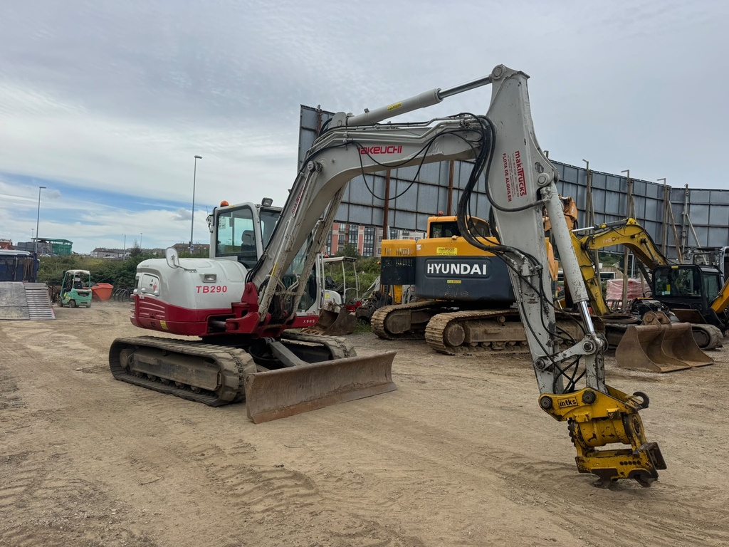 TAKEUCHI TB290