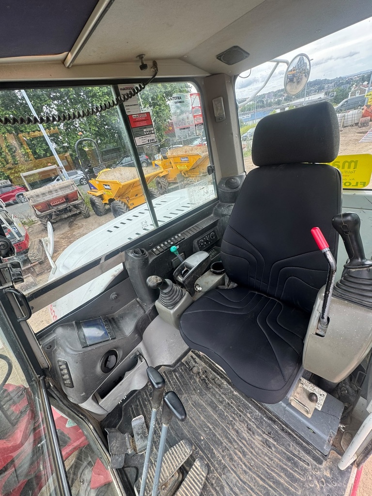 TAKEUCHI TB290