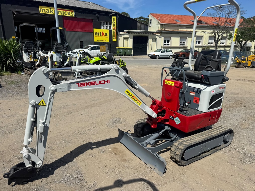 TAKEUCHI TB210R