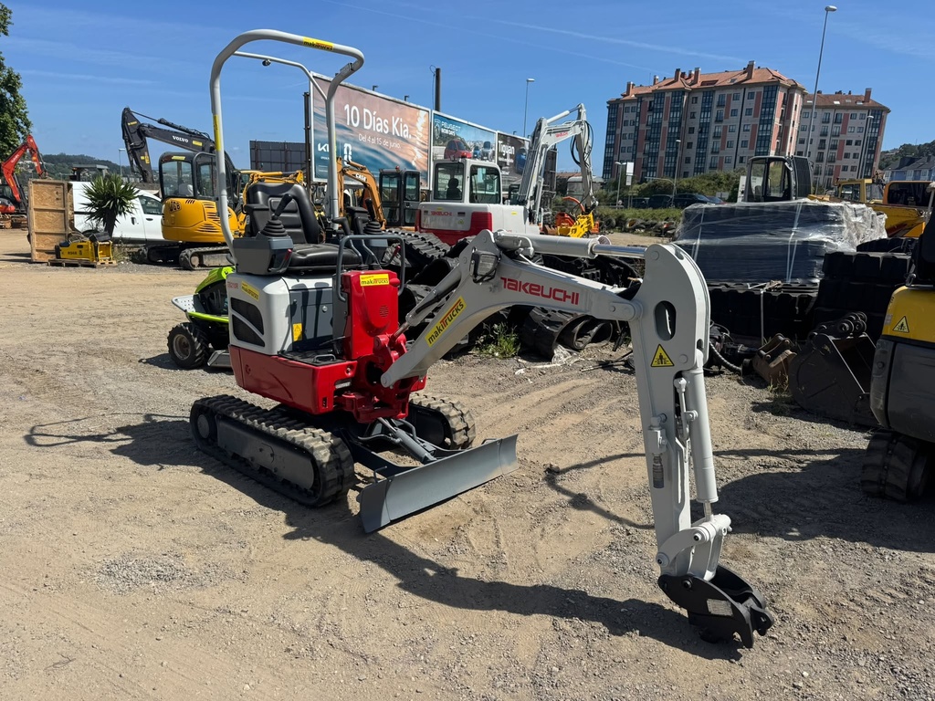 TAKEUCHI TB210R