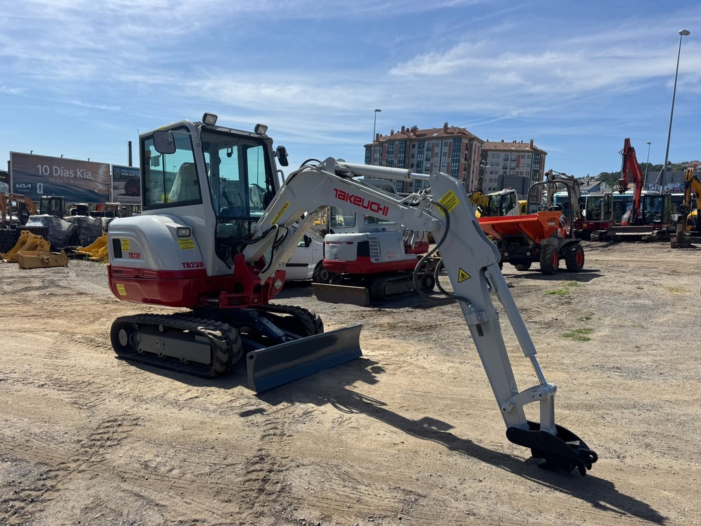 TAKEUCHI TB230
