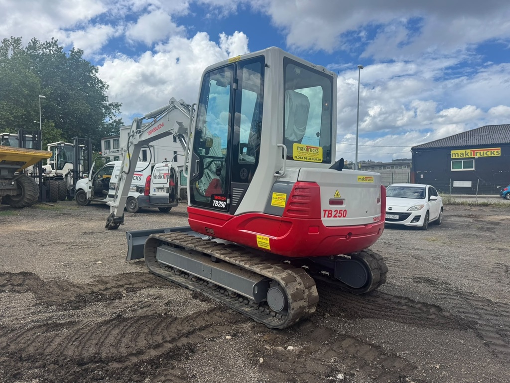 TAKEUCHI TB250