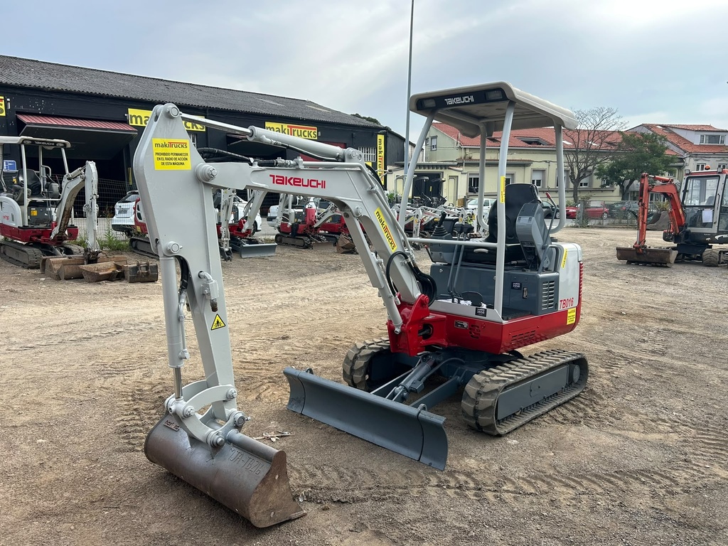 TAKEUCHI TB016