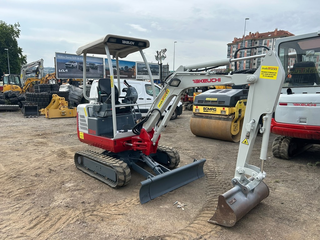 TAKEUCHI TB016