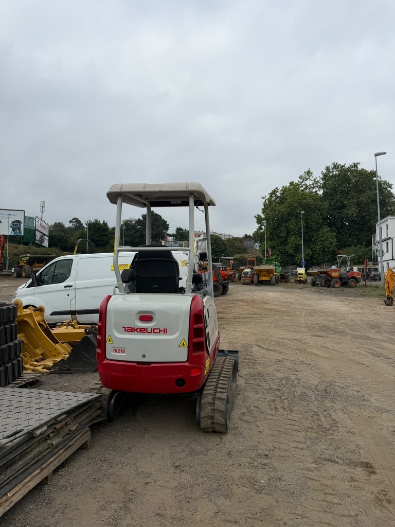 TAKEUCHI TB216