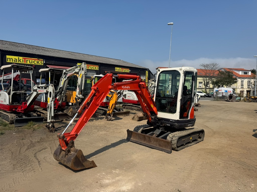 KUBOTA U25-3A