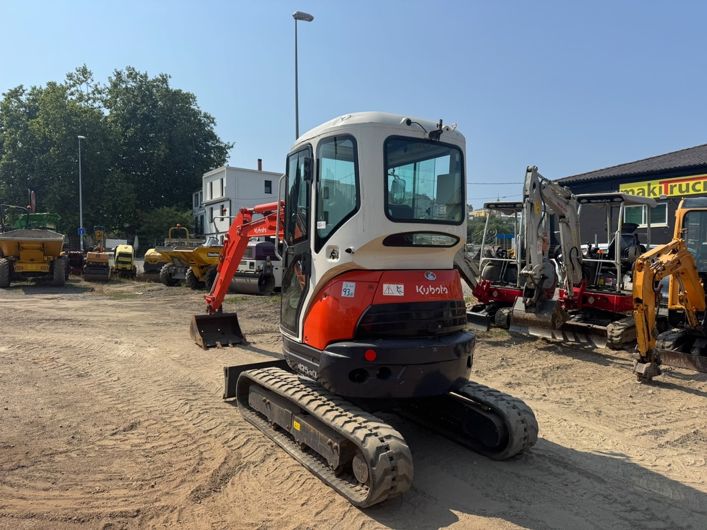 KUBOTA U25-3A
