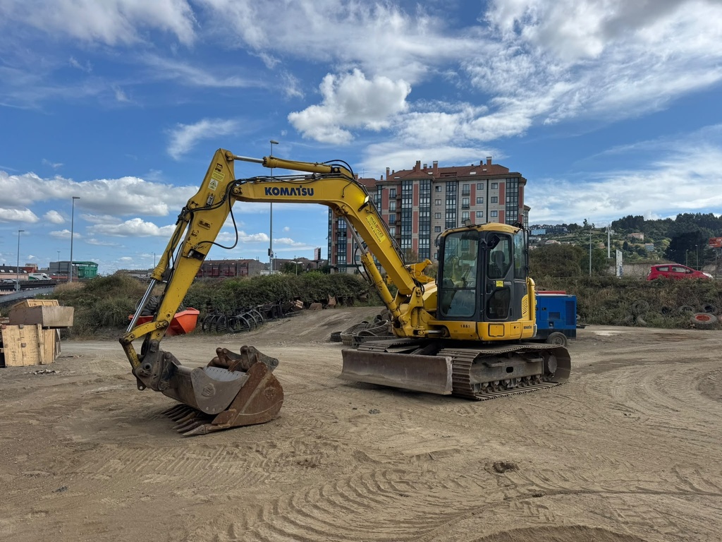 KOMATSU PC118 MR