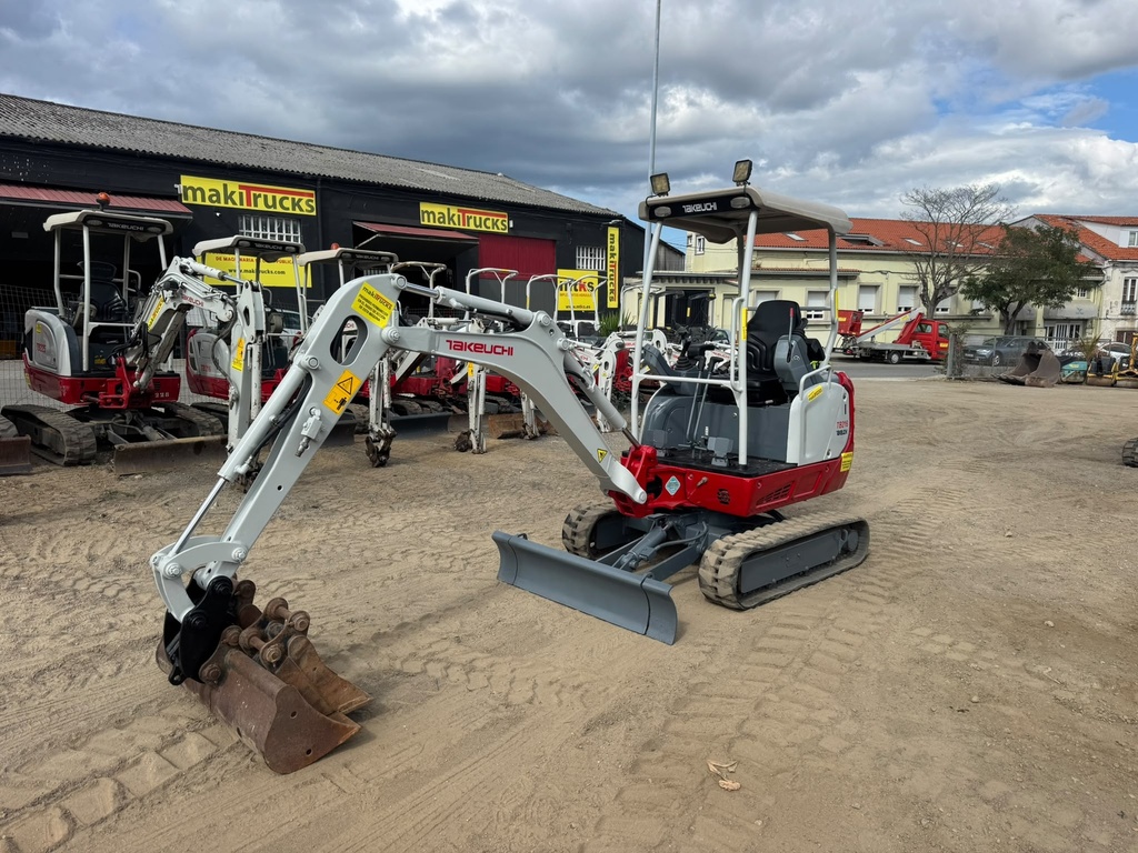 TAKEUCHI TB216