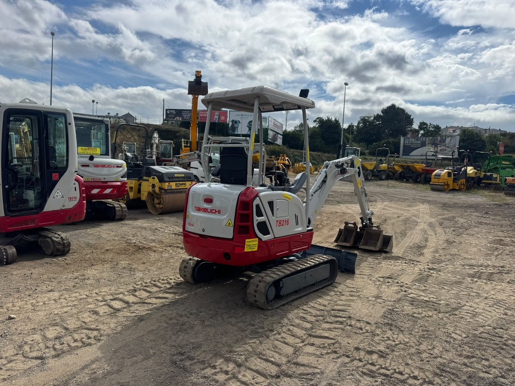 TAKEUCHI TB216