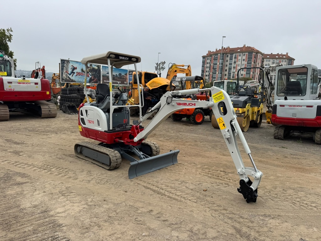 TAKEUCHI TB216