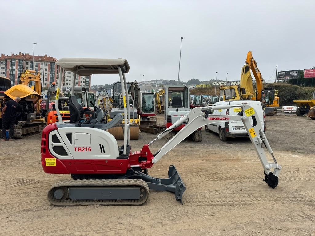 TAKEUCHI TB216