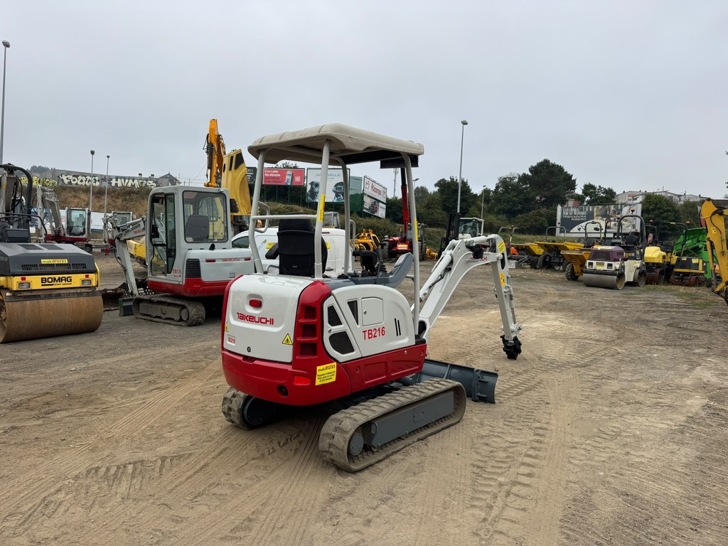 TAKEUCHI TB216
