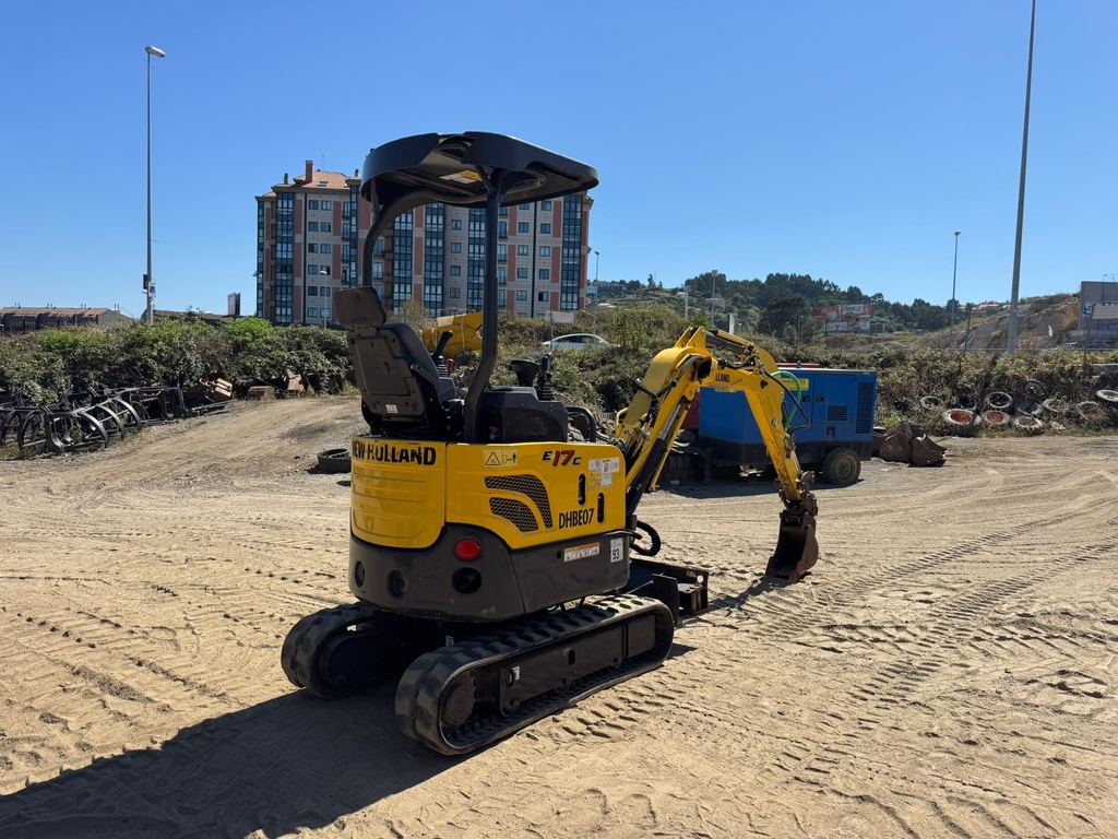 NEW HOLLAND E17C