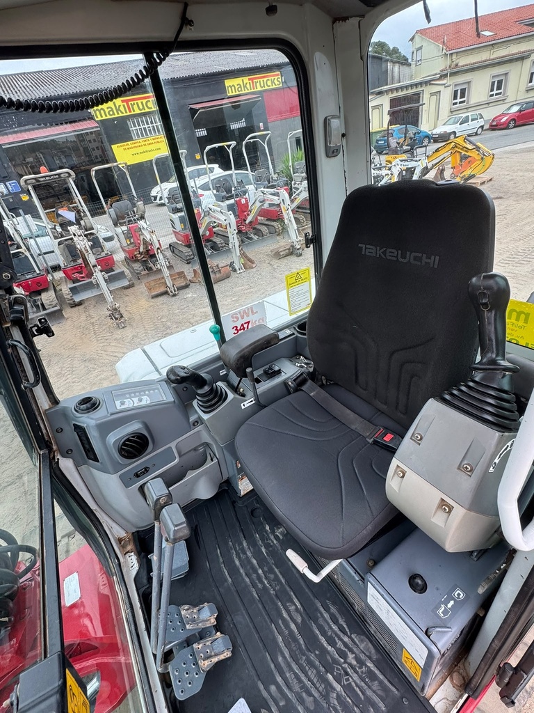Takeuchi TB250