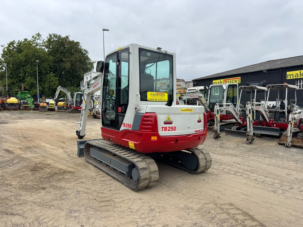 Takeuchi TB250