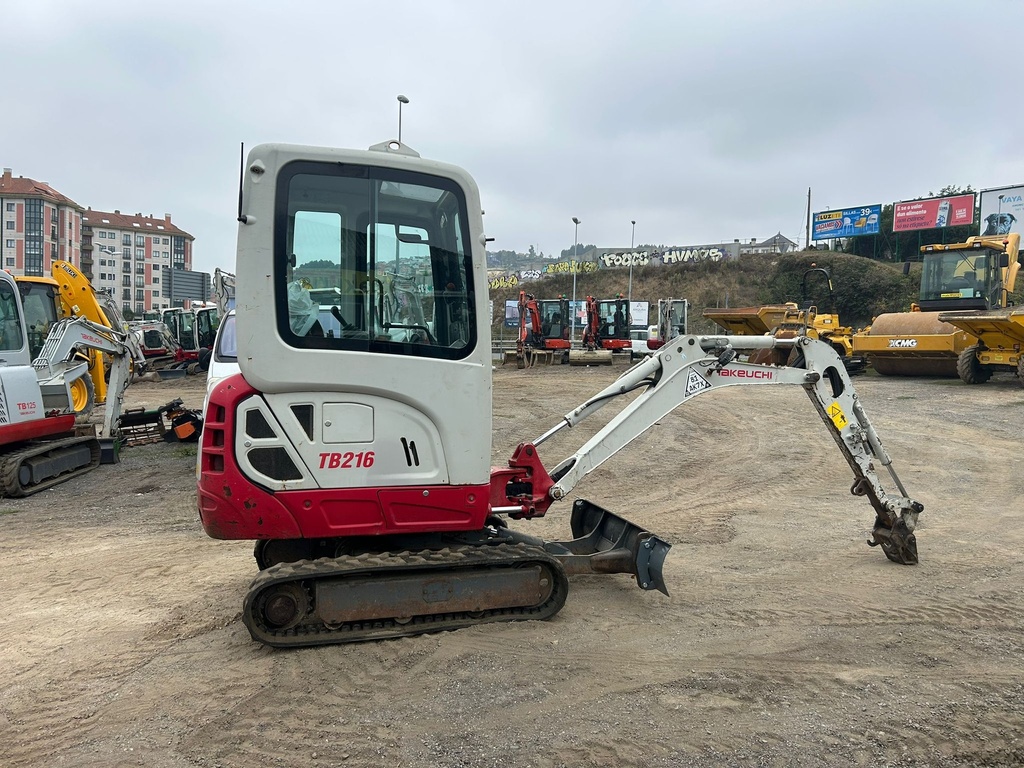 TAKEUCHI TB216