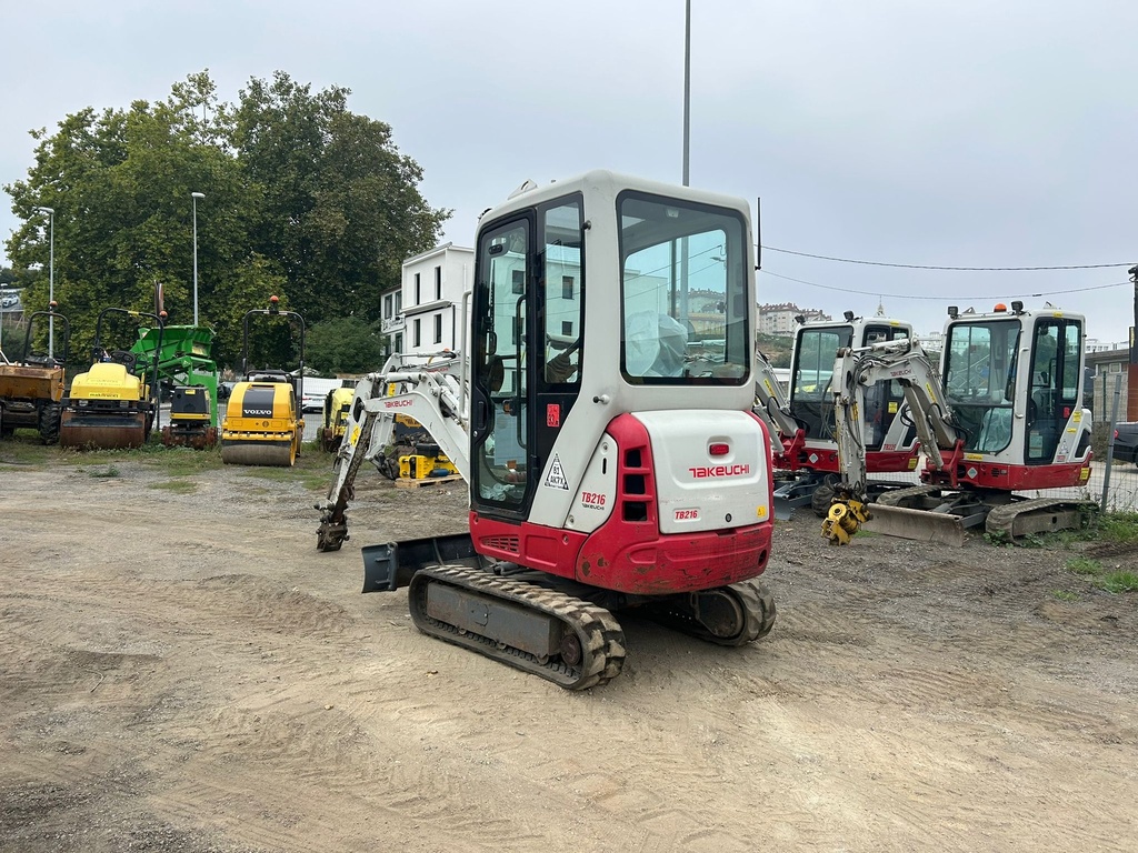 TAKEUCHI TB216