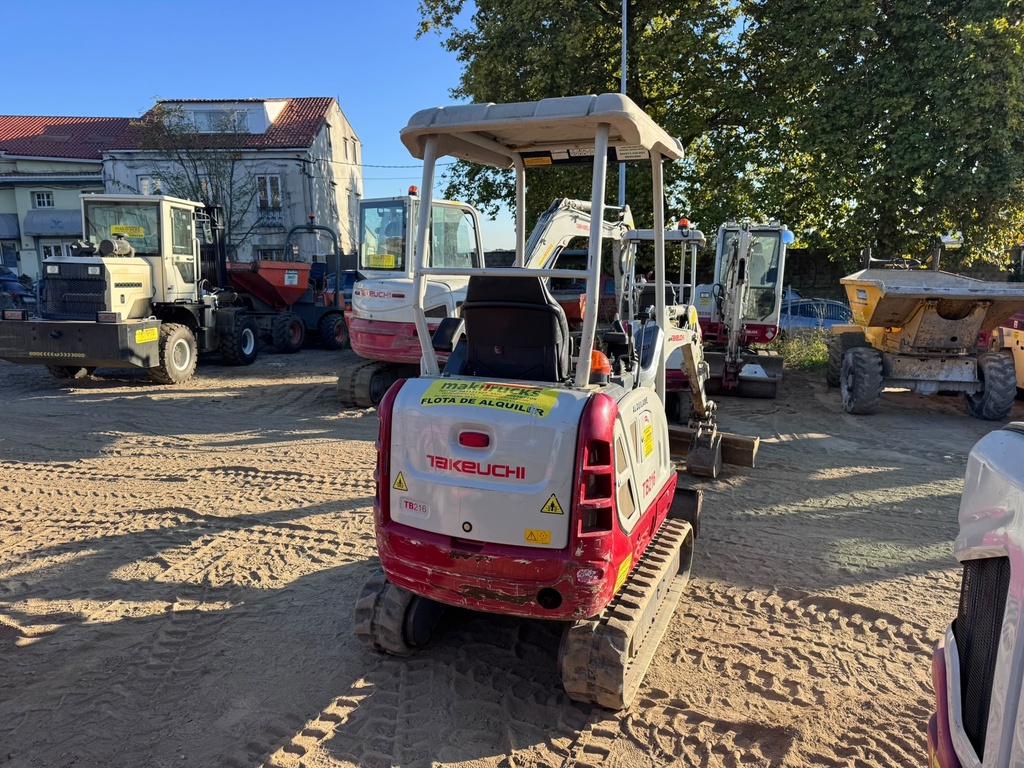 TAKEUCHI TB216