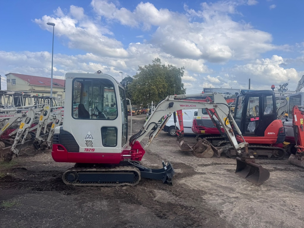 TAKEUCHI TB219