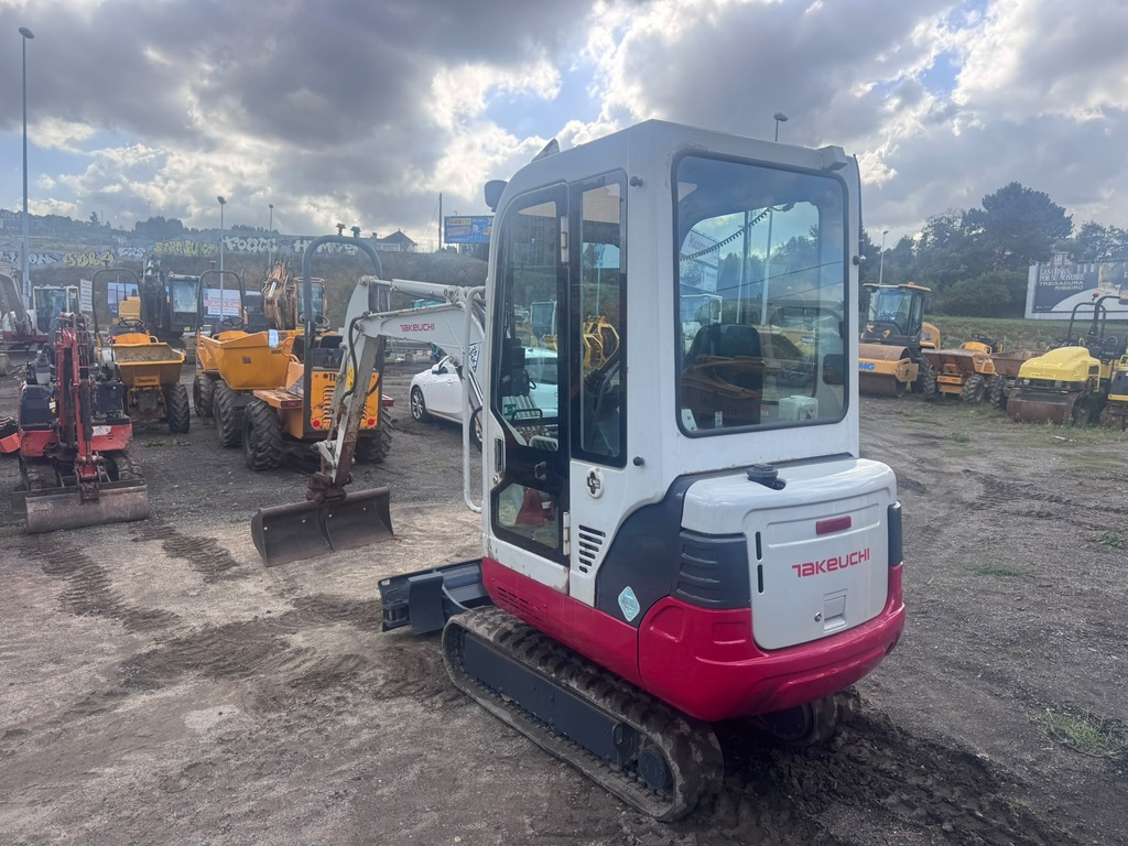 TAKEUCHI TB219