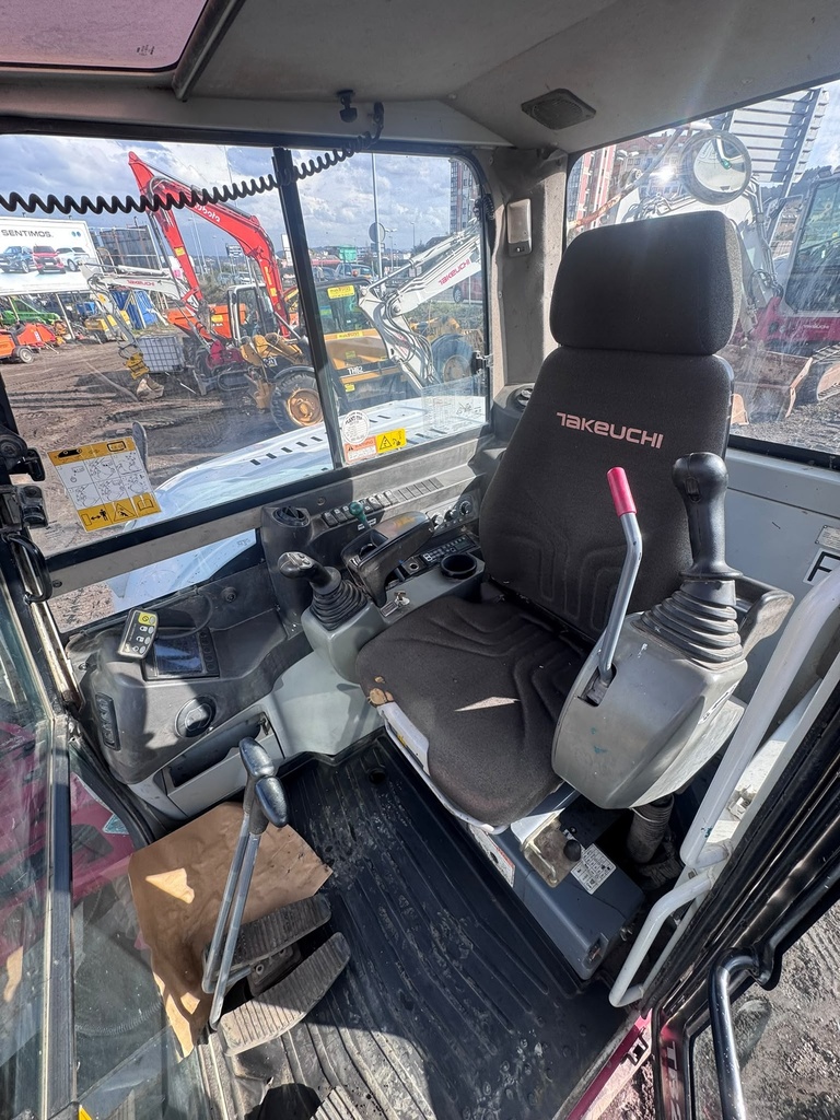 TAKEUCHI TB290