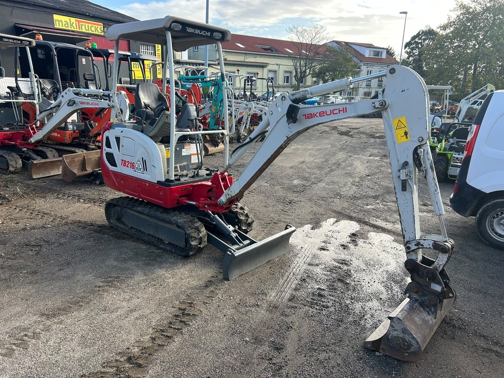 TAKEUCHI TB216