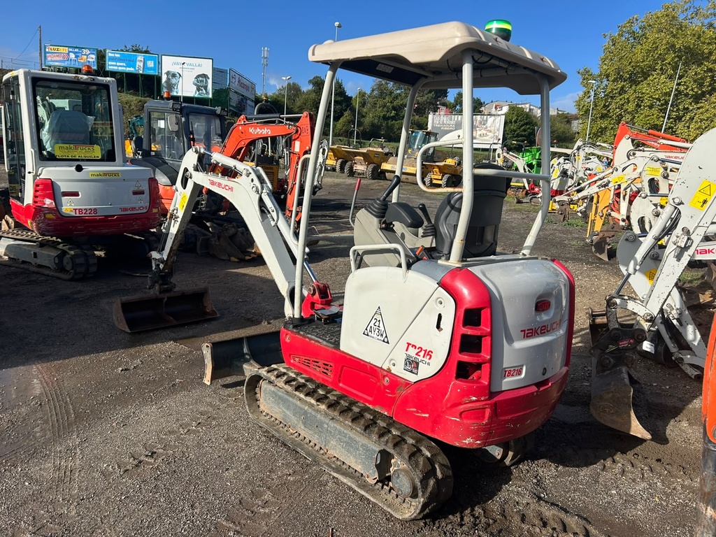 TAKEUCHI TB216