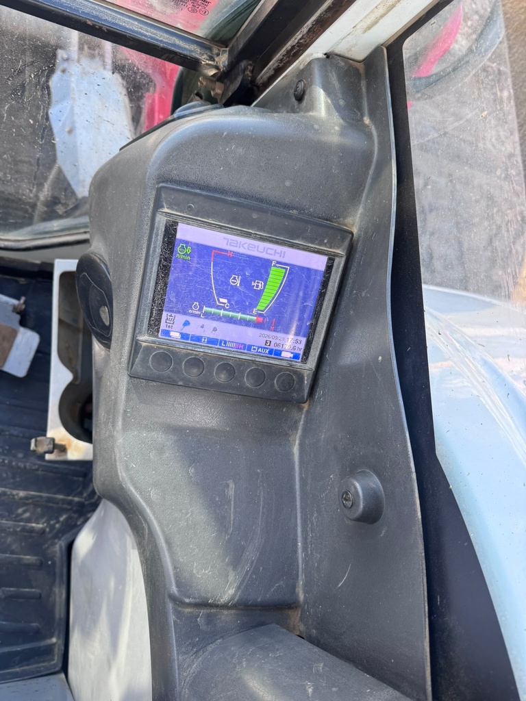 TAKEUCHI TB290