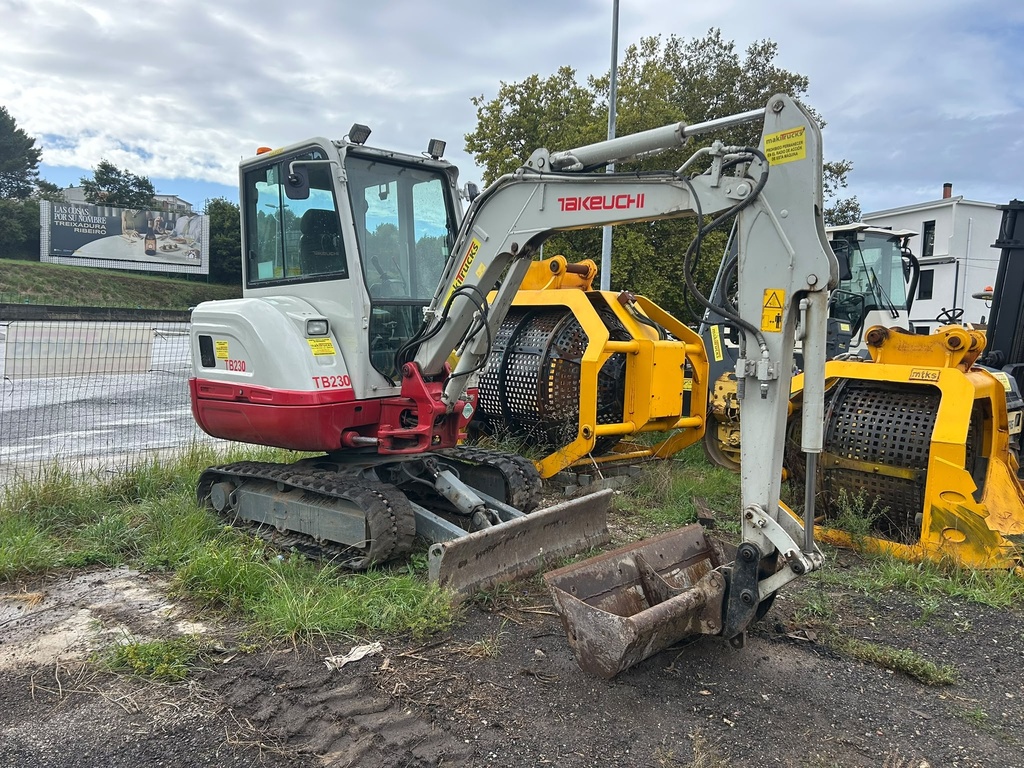 TAKEUCHI TB230