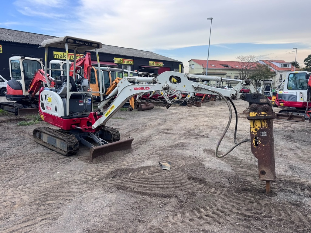 TAKEUCHI TB216
