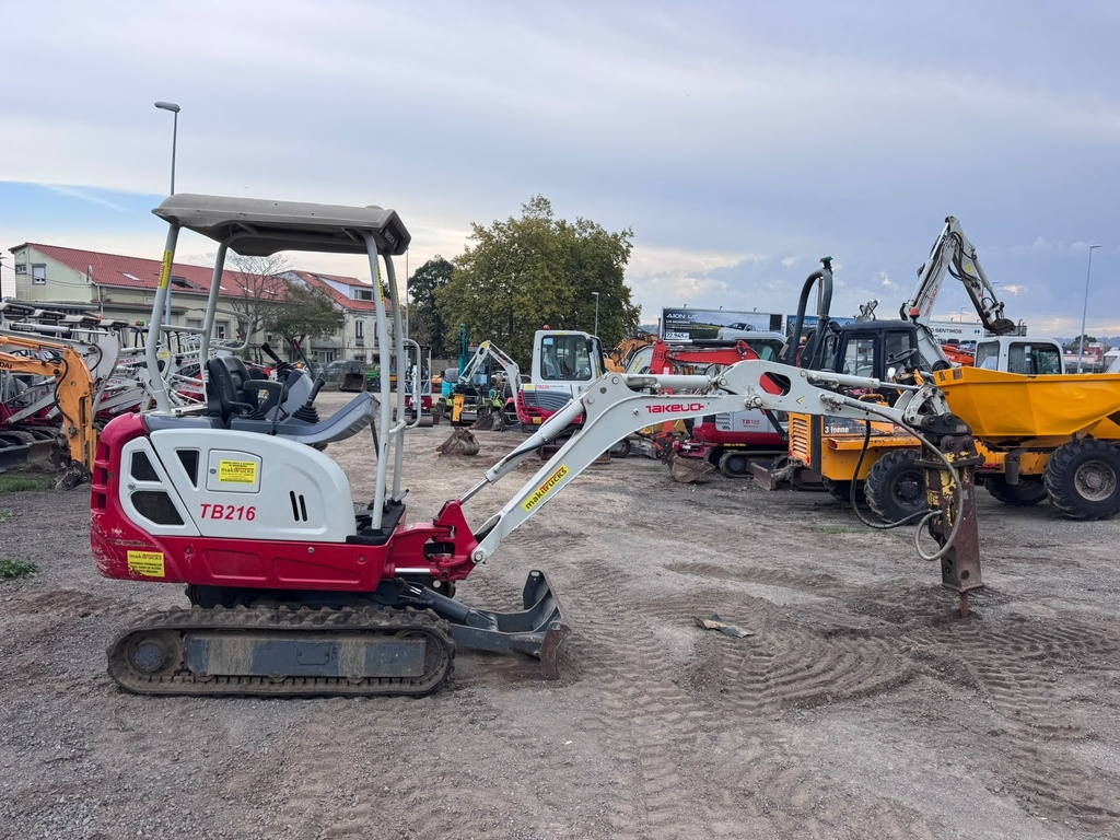 TAKEUCHI TB216