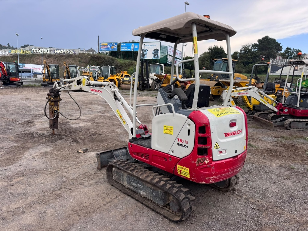 TAKEUCHI TB216